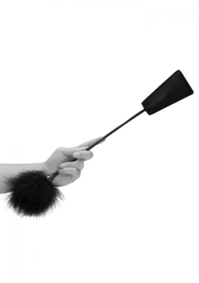 Crop with Feather Tickler – Dwustronna Packa z Piórkiem do Zmysłowej Stymulacji