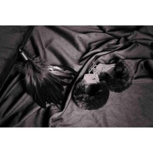 Furry Metal Hand Cuffs Black – Czarne metalowe kajdanki z futerkiem | Akcesoria erotyczne - obrazek 10