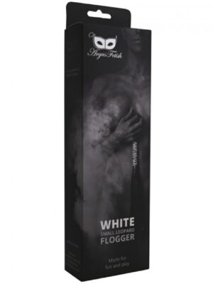 White Small Leopard Flogger – Biały Flogger z Motywem Panterki do Zmysłowej Gry Wstępnej - obrazek 3