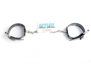 Fetish B Series Handcuffs with Studs – Skórzane Kajdanki z Ćwiekami - obrazek 5