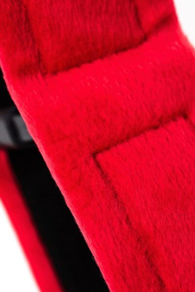 Anonymo Handcuffs Velour Red 29 cm – Czerwone welurowe kajdanki na nadgarstki | Akcesoria BDSM - obrazek 6